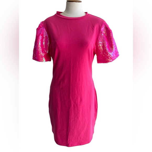 Judith March Dresses & Skirts - Judith March Vibrant Pink Midi party dress
